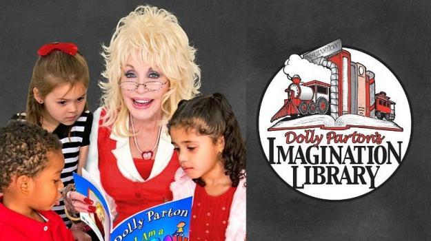 Dolly Parton reading to children